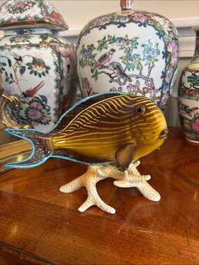 Goebel, W Germany Tropical "Doctor-Fish" in Yellow & Brown Stripe w/Aqua Accents